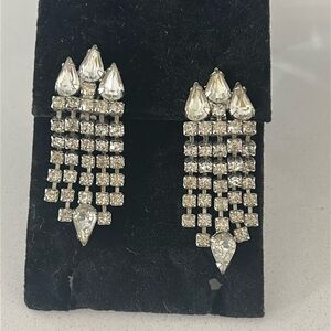 Vintage Weiss Signed Rhinestone Chandelier Dangle Clip On Earrings